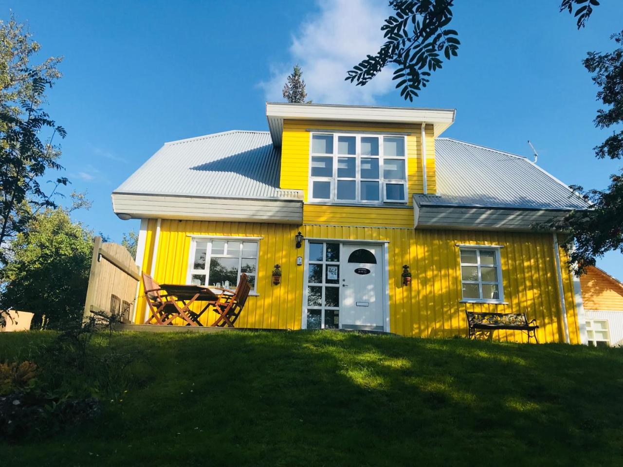 Birta Guesthouse Egilsstadir Exterior photo